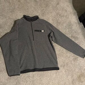 Men’s NorthFace pullover, large